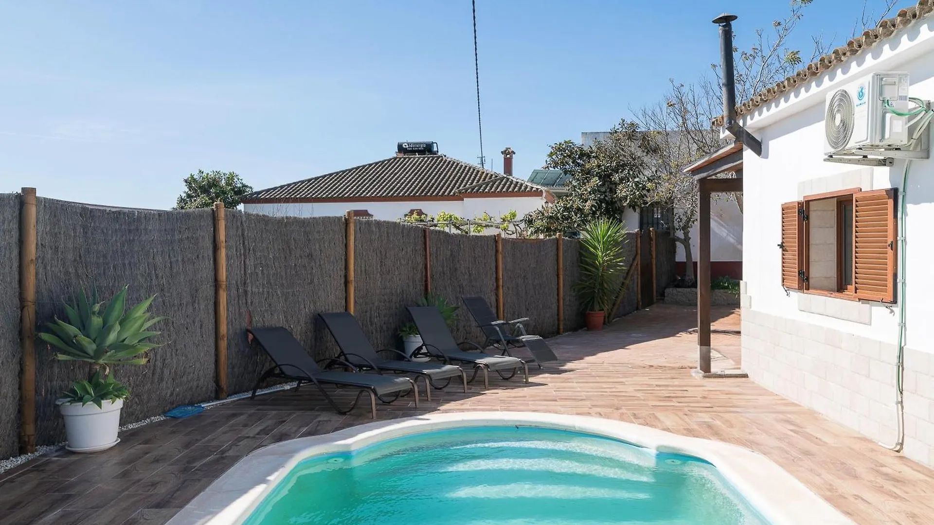 Casa Roja Villa El Soto