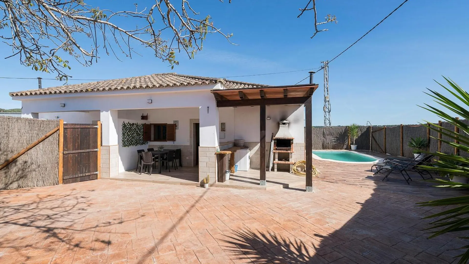 Casa Roja Villa El Soto
